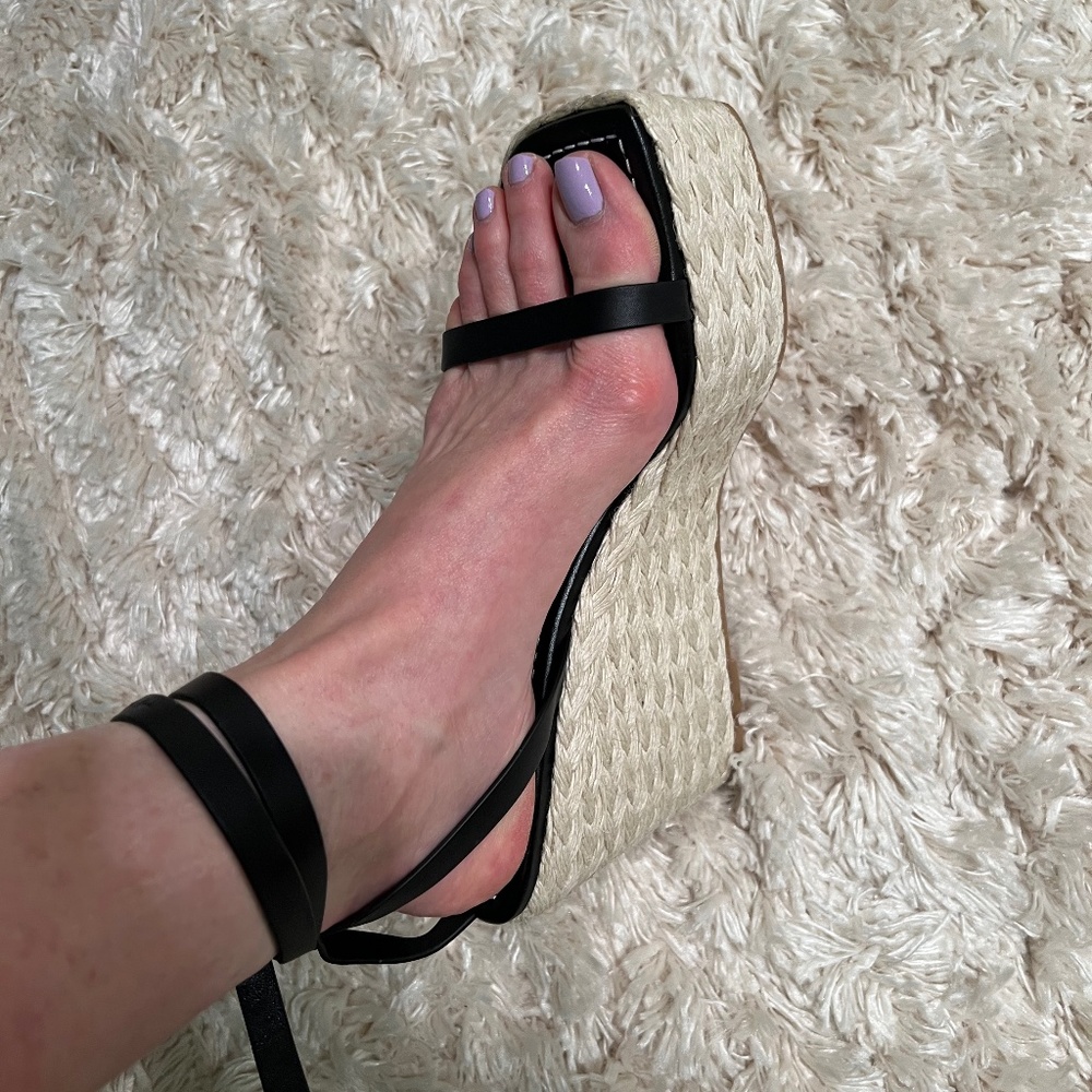 Frame Wedge sandals